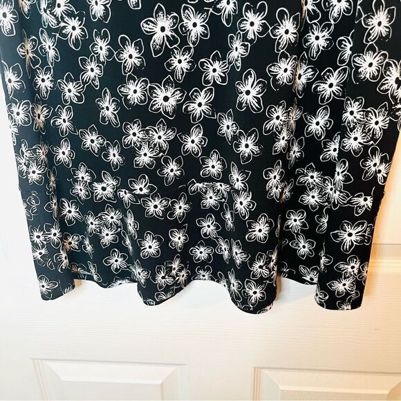 Christopher & Banks Floral Tiered Skirt Knee Length Black White M - Picture 6 of 10
